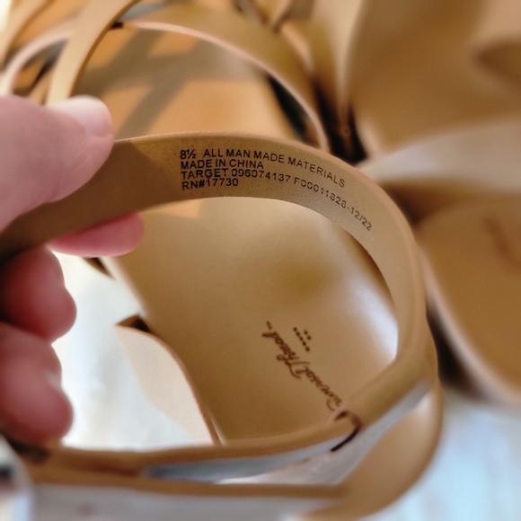 Universal Thread platform sandals - Picture 5 of 5